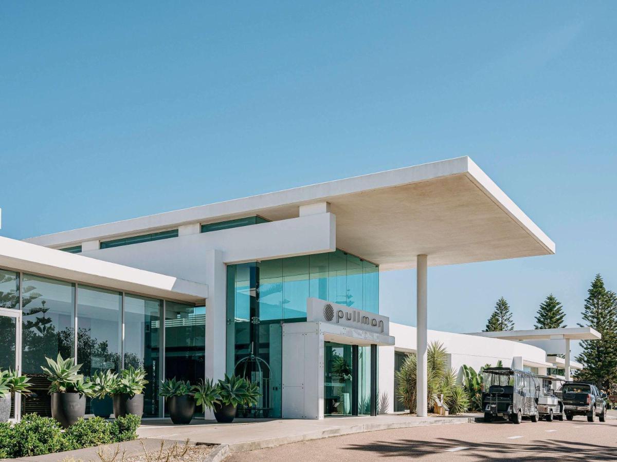 Pullman Magenta Shores Resort Entrance Εξωτερικό φωτογραφία The clubhouse at the Royal Perth Golf Club