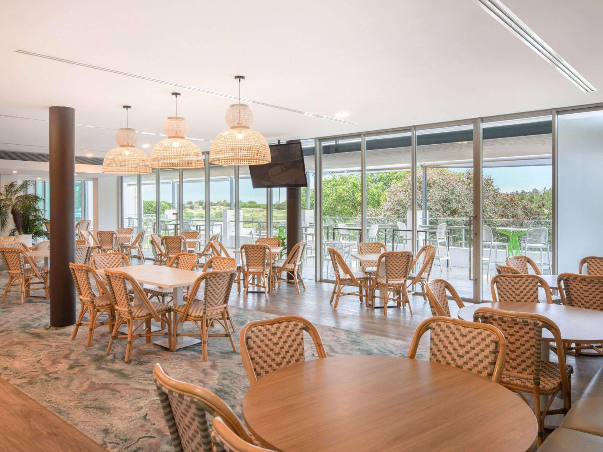 Pullman Magenta Shores Resort Entrance Εξωτερικό φωτογραφία The River Club
